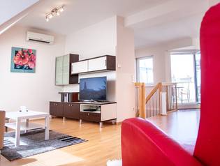 Familienfreundliches 4 Zimmer Apartment mit Terrasse, Nähe U1 - 